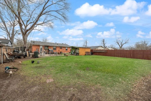 106 W Vista Drive, Garland, TX 75041