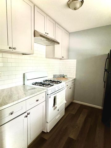 2324 Cedar Drive, La Marque, TX 77568