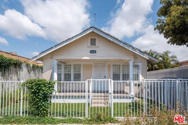 1165 W 38th Street, Los Angeles, CA 90037