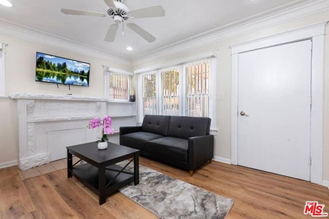 1165 W 38th Street, Los Angeles, CA 90037