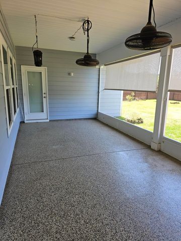 58 Hammock Breeze Drive, Freeport, FL 32439