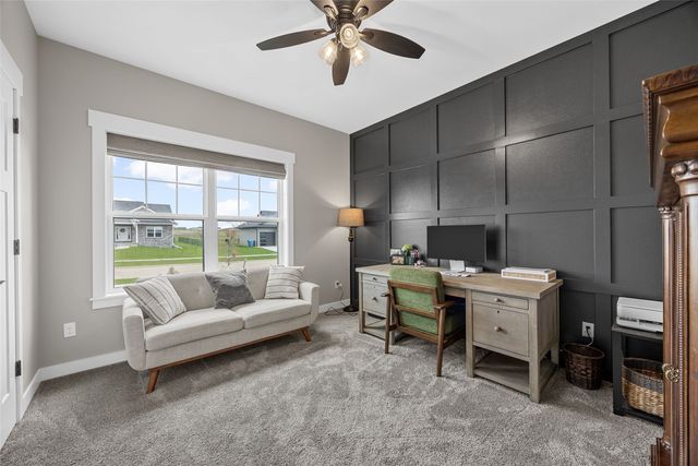 1601 Heartland St, Fairfax, IA 52888