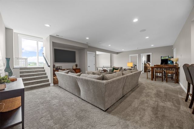 1601 Heartland St, Fairfax, IA 52888