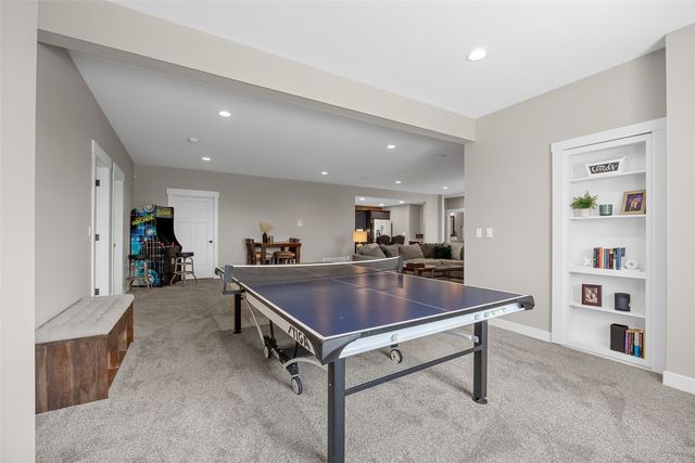 1601 Heartland St, Fairfax, IA 52888
