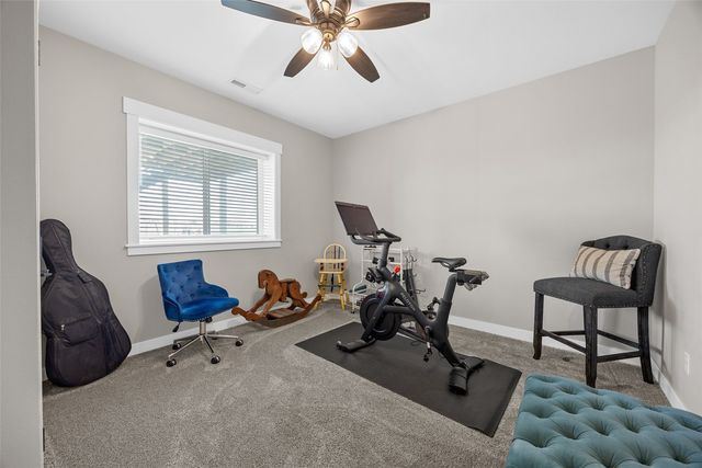 1601 Heartland St, Fairfax, IA 52888