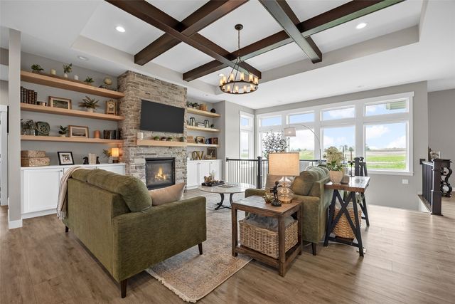 1601 Heartland St, Fairfax, IA 52888