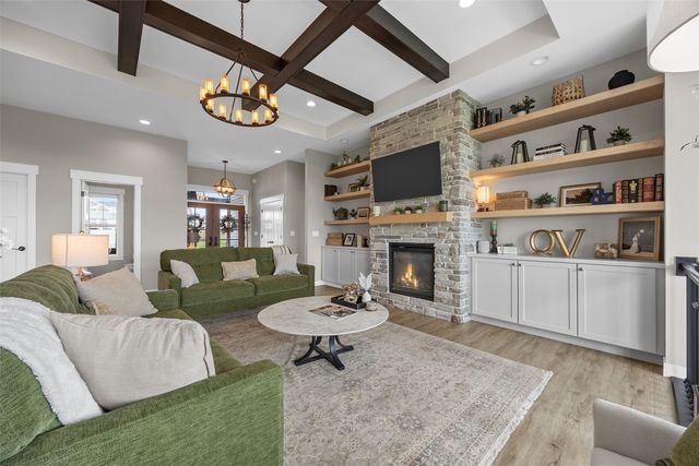 1601 Heartland St, Fairfax, IA 52888