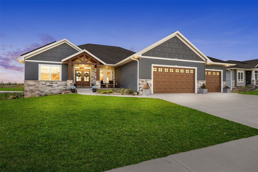 1601 Heartland St, Fairfax, IA 52888