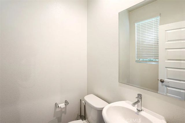 919 E 2nd, Santa Ana, CA 92701