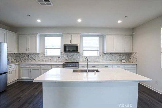 919 E 2nd, Santa Ana, CA 92701