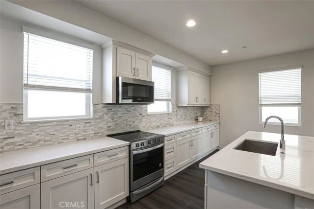 919 E 2nd, Santa Ana, CA 92701