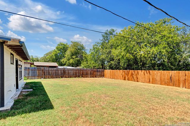 227 Burwood, San Antonio, TX 78213