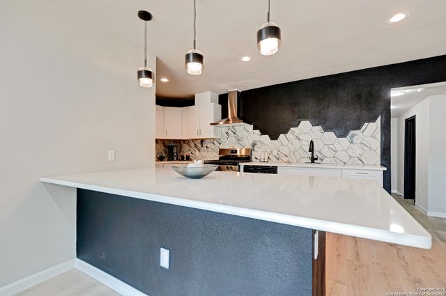 227 Burwood, San Antonio, TX 78213