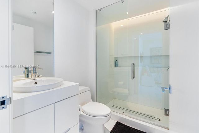 17121 Collins Ave 3201, Sunny Isles Beach, FL 33160