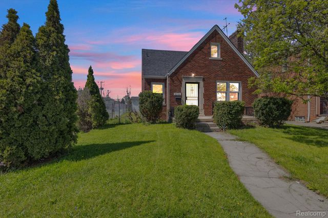 5903 Somerset Avenue, Detroit, MI 48224