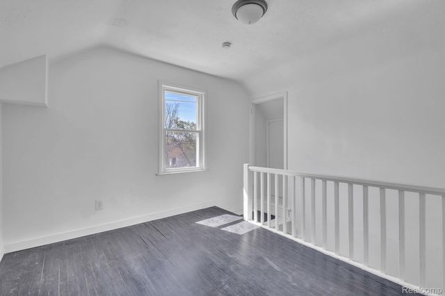 5903 Somerset Avenue, Detroit, MI 48224
