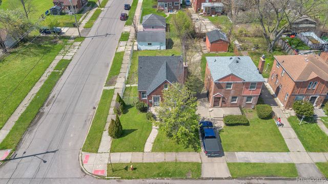 5903 Somerset Avenue, Detroit, MI 48224