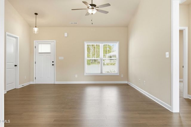 404 S Eastwood Drive, Benson, NC 27504