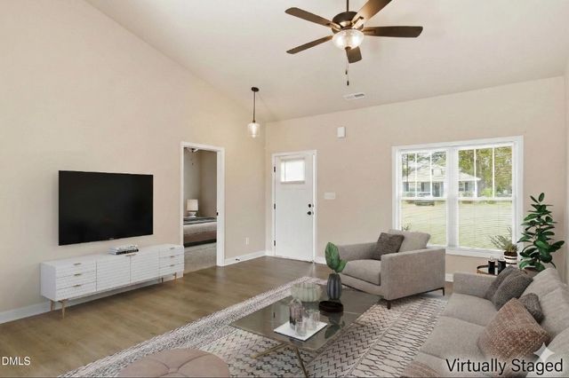 404 S Eastwood Drive, Benson, NC 27504