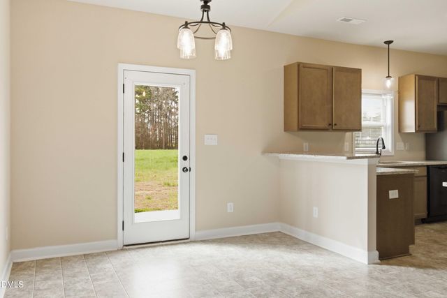 404 S Eastwood Drive, Benson, NC 27504