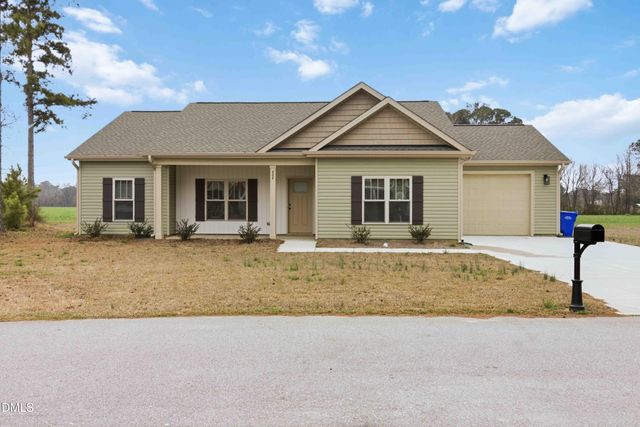 404 S Eastwood Drive, Benson, NC 27504