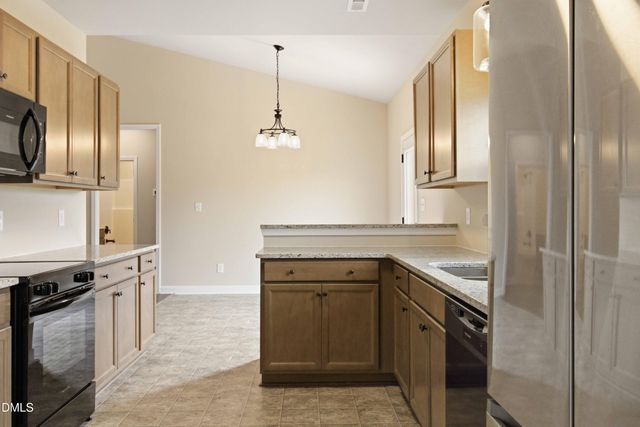 404 S Eastwood Drive, Benson, NC 27504