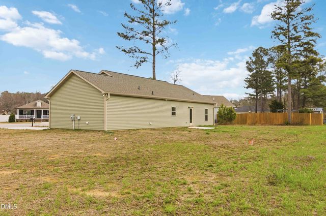 404 S Eastwood Drive, Benson, NC 27504