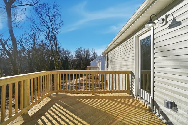 1201 Suncrest Avenue, Statesville, NC 28677