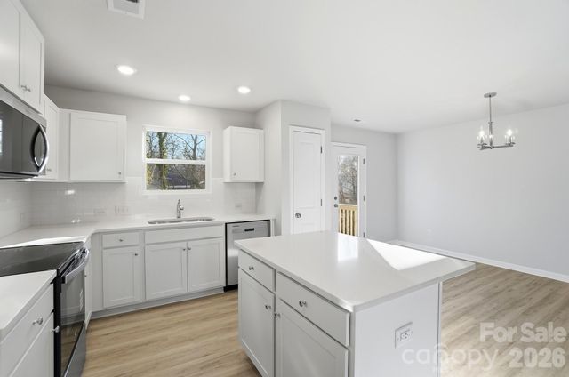 1201 Suncrest Avenue, Statesville, NC 28677