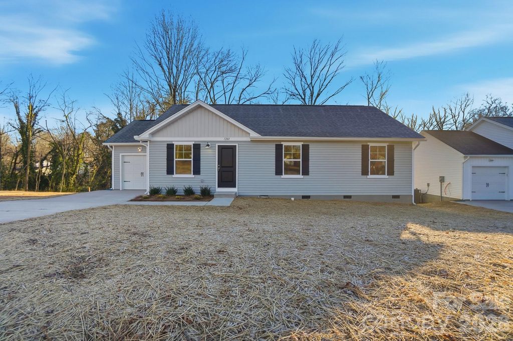 1201 Suncrest Avenue, Statesville, NC 28677