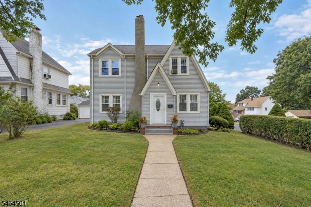 88 Lindbergh Blvd, Teaneck Twp., NJ 07666 — photo 3