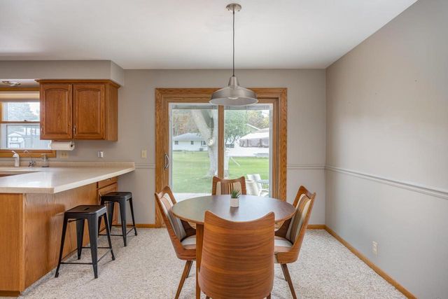 2515 S GREENVIEW STREET, Appleton, WI 54915