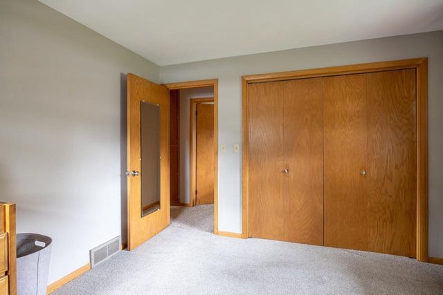 2515 S GREENVIEW STREET, Appleton, WI 54915