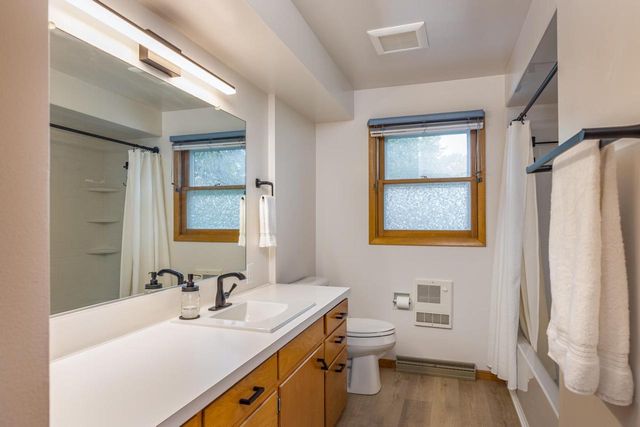 2515 S GREENVIEW STREET, Appleton, WI 54915