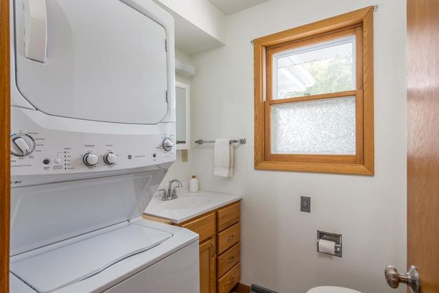 2515 S GREENVIEW STREET, Appleton, WI 54915