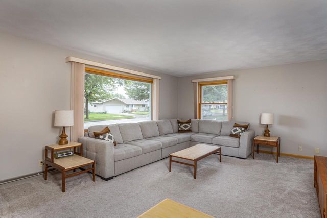 2515 S GREENVIEW STREET, Appleton, WI 54915