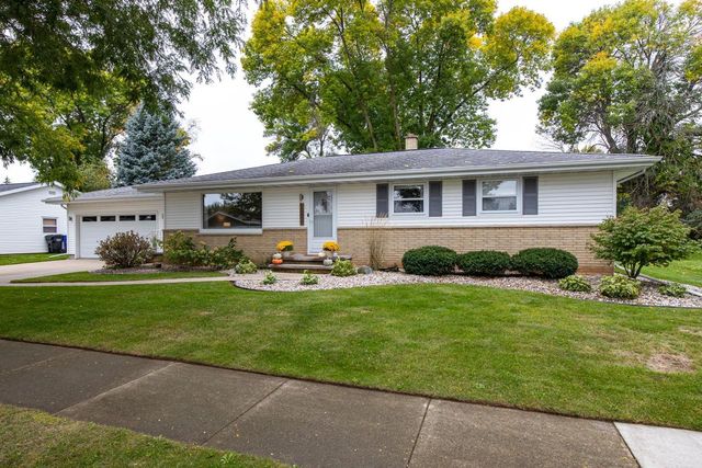 2515 S GREENVIEW STREET, Appleton, WI 54915
