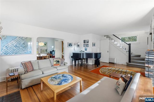 69 Sussex Road, Tenafly, NJ 07670