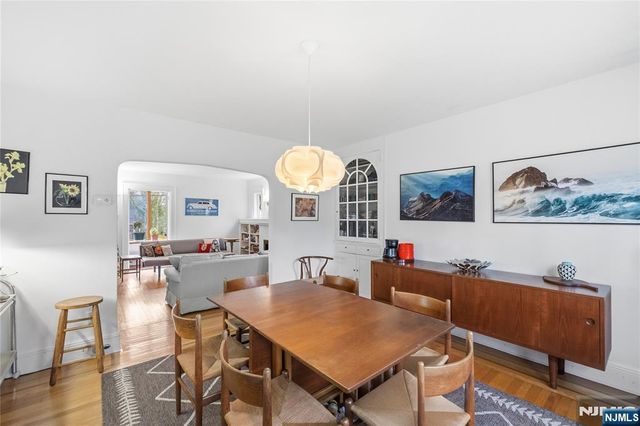 69 Sussex Road, Tenafly, NJ 07670