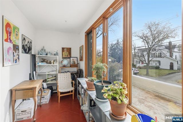 69 Sussex Road, Tenafly, NJ 07670