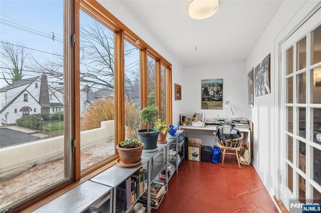 69 Sussex Road, Tenafly, NJ 07670