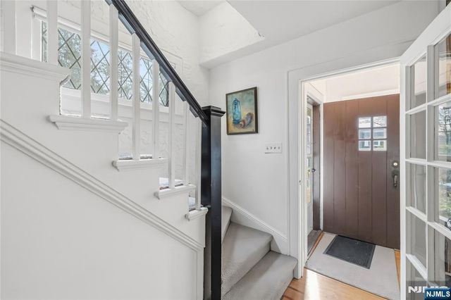 69 Sussex Road, Tenafly, NJ 07670