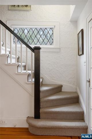 69 Sussex Road, Tenafly, NJ 07670