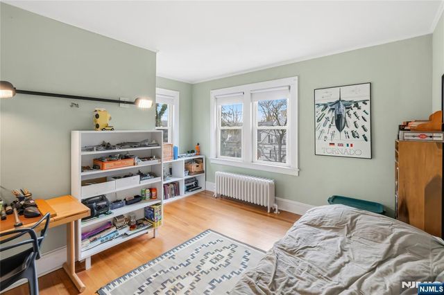 69 Sussex Road, Tenafly, NJ 07670