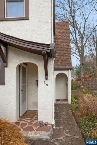 69 Sussex Road, Tenafly, NJ 07670