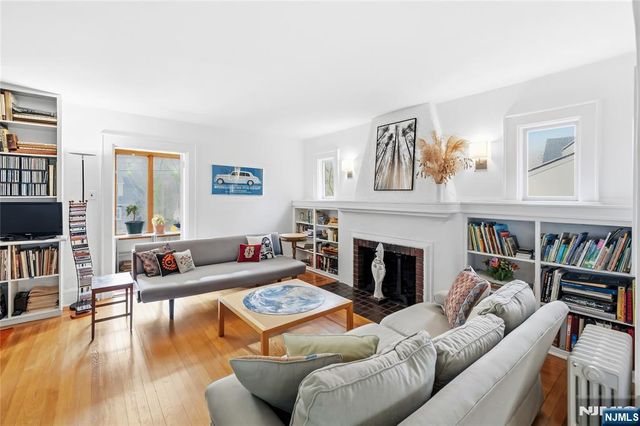 69 Sussex Road, Tenafly, NJ 07670