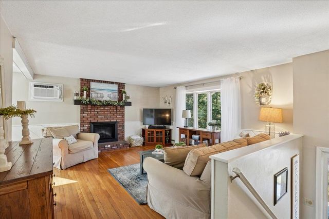 6 Maple Drive, Bedford, NH 03110