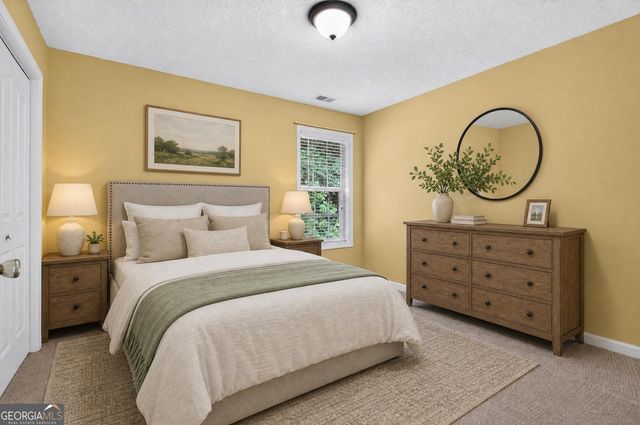 315 Cloverwood Drive, Fayetteville, GA 30215