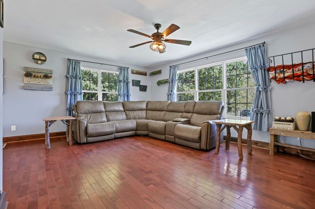 5470 Pleasant Chapel Road, Heath, OH 43056