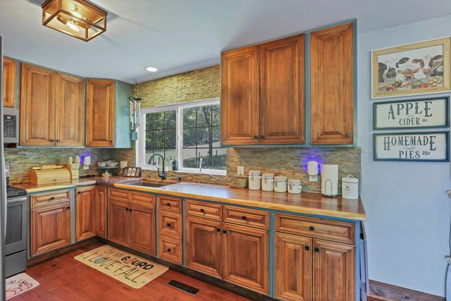 5470 Pleasant Chapel Road, Heath, OH 43056